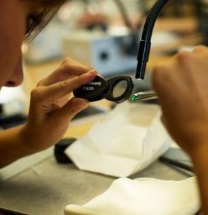recognize gemstones gemology classes C (3)_0.jpg