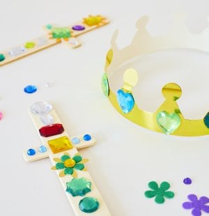 L’ÉCOLE Crowns and Swords ©florinecasimir (10).jpg