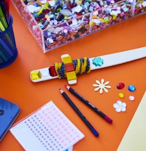 L’ÉCOLE Crowns and Swords ©florinecasimir (2).jpg