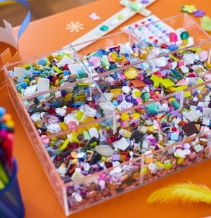 L’ÉCOLE Crowns and Swords ©florinecasimir (3).jpg