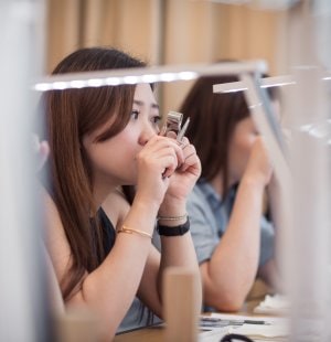 L'ÉCOLE Asia Pacific - Diamond Grading (c) L'ÉCOLE Van Cleef & Arpels (1).jpg