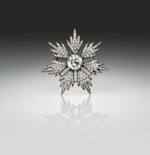 Diamond flowerhead brooch. An Eye For Beauty, Illuminata Jewelry Collection Exhibition, L'ECOLE, School of Jewelry Arts, K11 MUSEA, Hong Kong