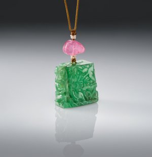 Jadeite pendant. An Eye For Beauty, Illuminata Jewelry Collection Exhibition, L'ECOLE, School of Jewelry Arts, K11 MUSEA, Hong Kong