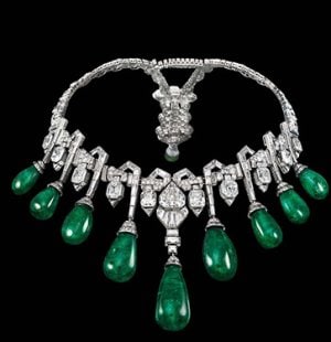 Van Cleef & Arpels, Collaret, 1929, platinum, emeralds, diamonds - in the former collection of Her Royal Highness Princess Faiza of Egypt © Van Cleef & Arpels Collection - P Griès