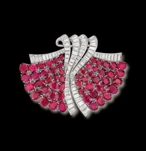 Double fan clip, 1937, Van Cleef & Arpels Collection, Ruby, Discover the Gemstones, L'ECOLE, School of Jewelry Arts, Singapore, Les Jardins Secret byVan Cleef & Aprels