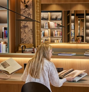 Library of L'ÉCOLE, School of Jewelry Arts, Hôtel de Mercy-Argenteau, 16 bis Boulevard Montmartre, 75009 Paris