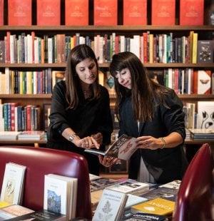 L’Escarboucle, the Bookshop of L'ÉCOLE, School of Jewelry Arts, Hôtel de Mercy-Argenteau, 16 bis Boulevard Montmartre, 75009 Paris