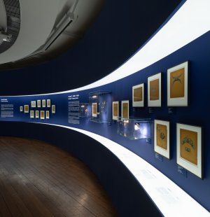 Designing Jewels_Scenography for Slider 5