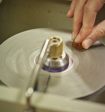 L'ECOLE - The Lapidary's Art 1 - Photo Benjamin Chelly (9).jpg