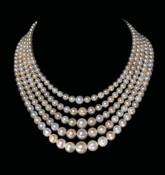 Gourdji necklace, Natural pearls, diamond clasp, Collection Faerber © Katharina Faerber.