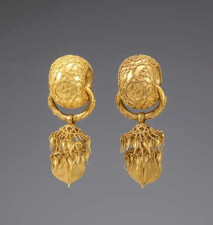 Gold Earrings from Bubuchong Tomb