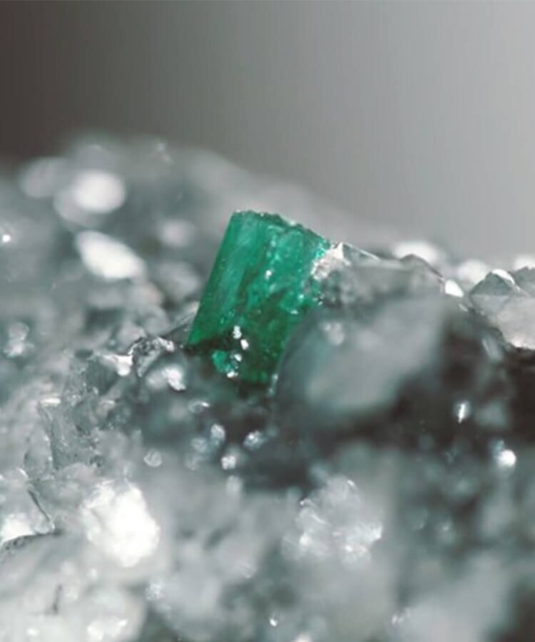 Emerald, Art & Science