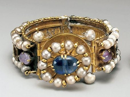 Gold and Jewelry, from Antiquity to the Renaissance Princes