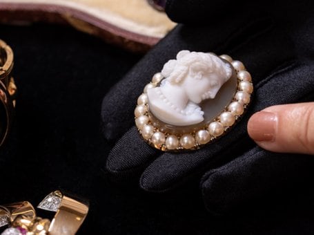 A History of Jewelry, from Louis XIV to Art Deco A History of Jewelry, from Louis XIV to Art Deco