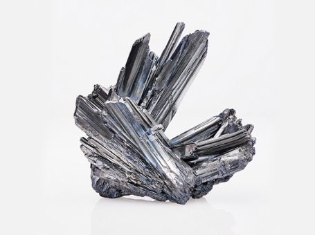 Spray of sharp blades of large stibnite crystals