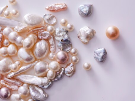 Freshwater cultured pearls without nucleus (China)