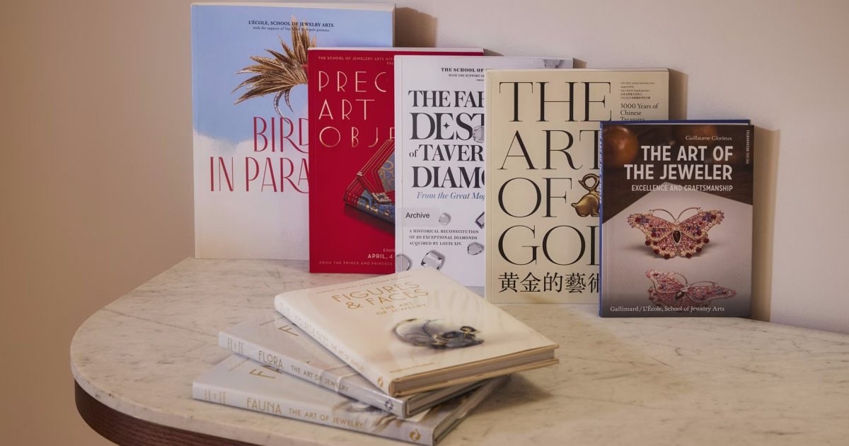 Daniel Kruger 作品集 ダニエル・クルーガー ジュエリー Amazon.com: Daniel Kruger: Jewellery – The unexpected